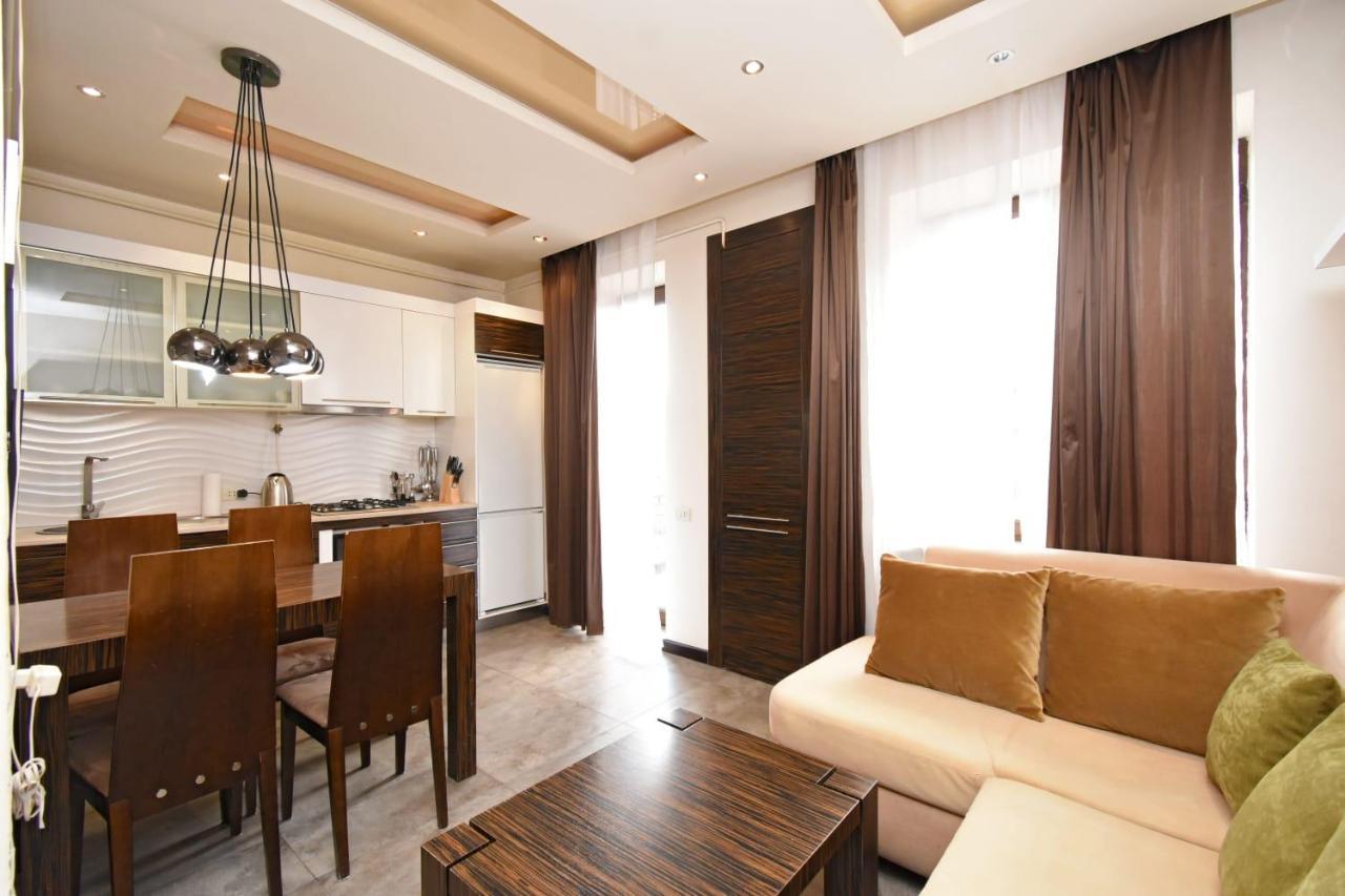 Galaxy Inn Luxury Hostel In Center يريفان المظهر الخارجي الصورة