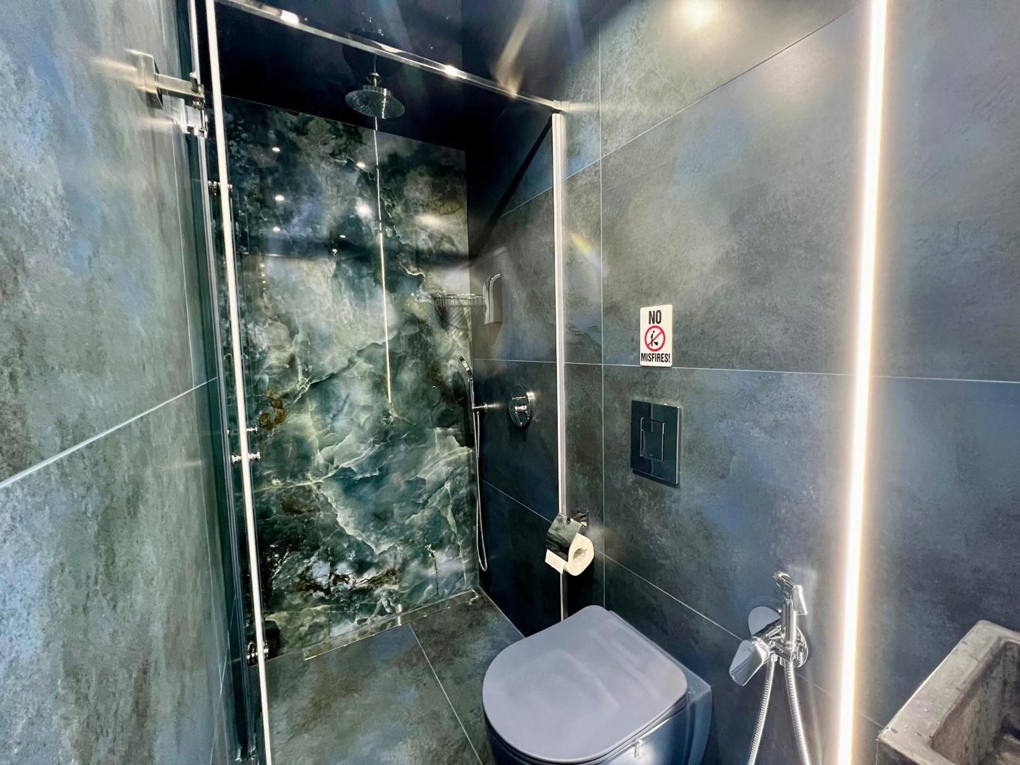 Galaxy Inn Luxury Hostel In Center يريفان المظهر الخارجي الصورة