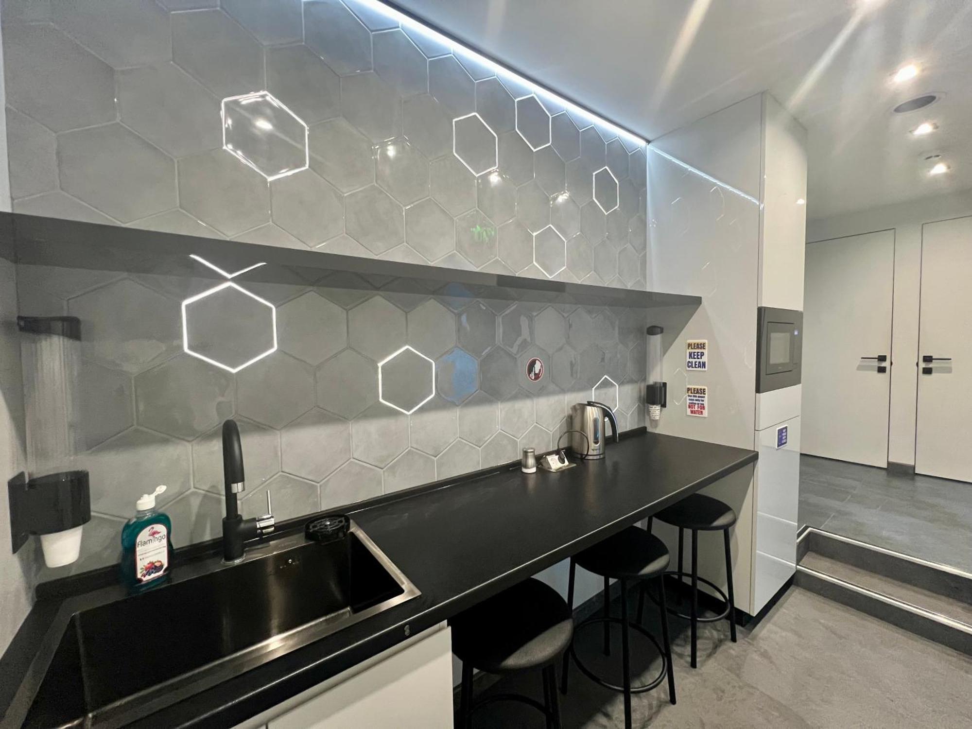 Galaxy Inn Luxury Hostel In Center يريفان المظهر الخارجي الصورة